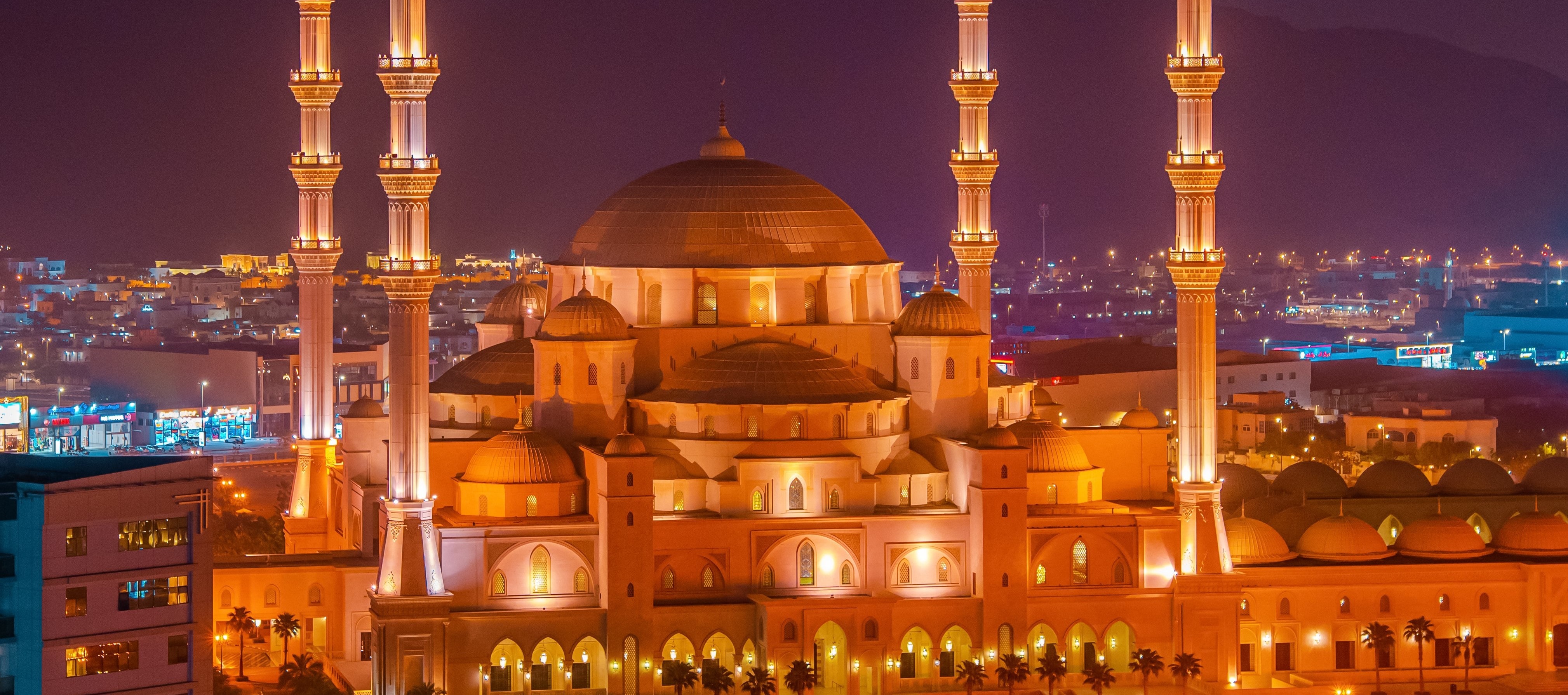 Top 8 Must Visit Tourist Places in Fujairah.